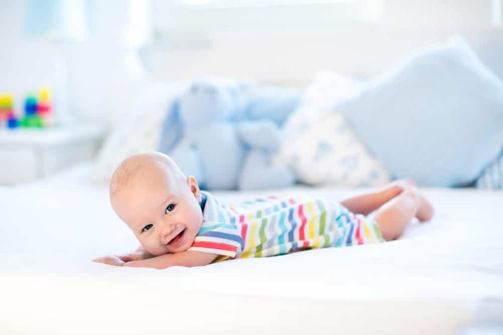 6 Ways To Interact and Play With Your Newborn