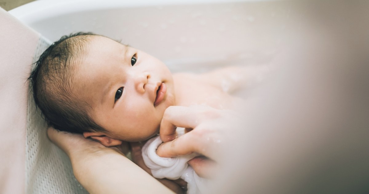 Baby Bath Temperature: What Should It Be, And How Do You ...