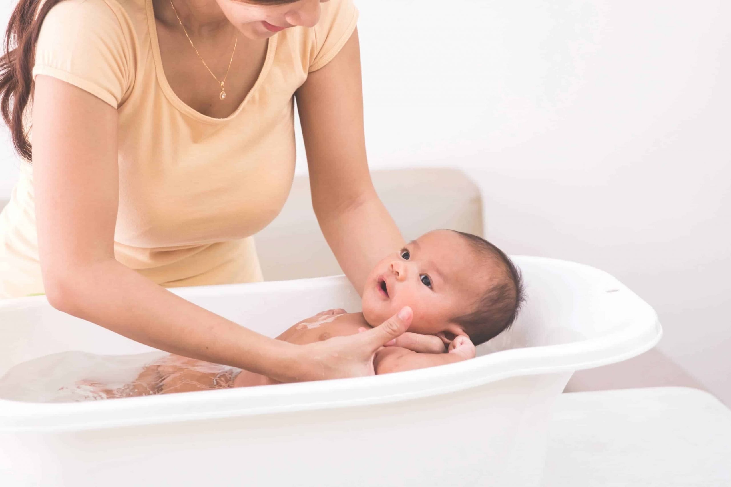 Detox Baths for Babies: How to Give Your Child a Detox Bath