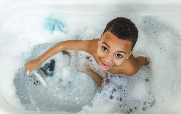 How often do kids *really* need to take a bath? in 2020 ...