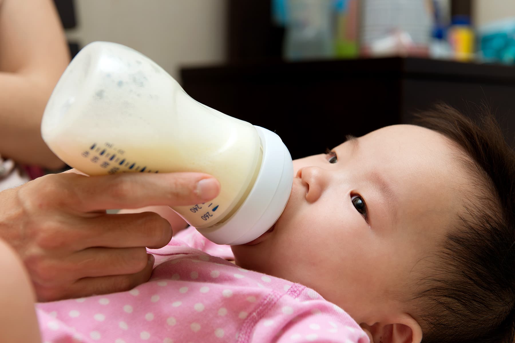 How Often Should I Feed My Baby? Tips for Infant Feeding Schedules