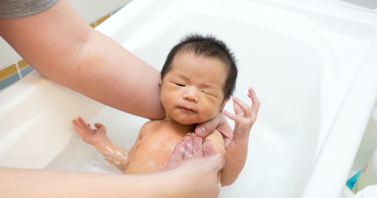 How Often Should You Bathe A Newborn?