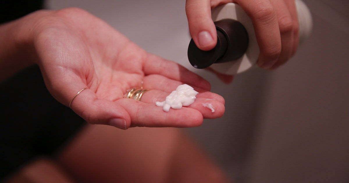 How Often You Should You Use Lotion, According To Science ...