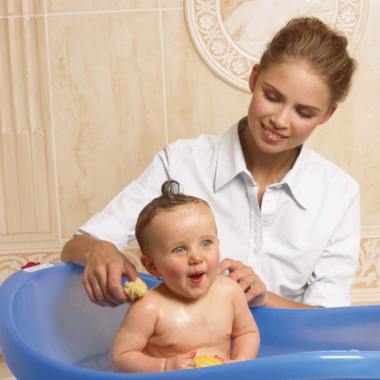 How to Bathe A Newborn Baby At Home