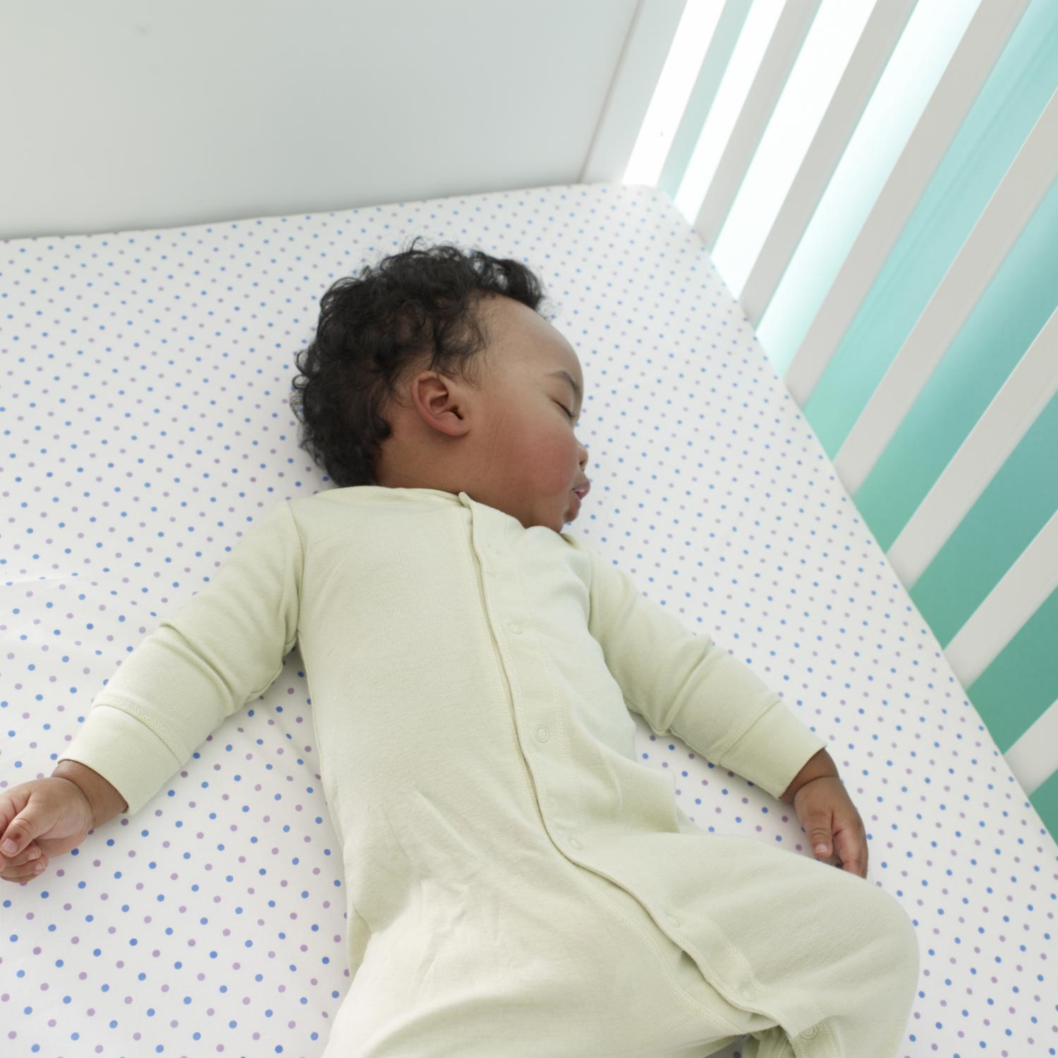 How to get your baby to sleep in crib
