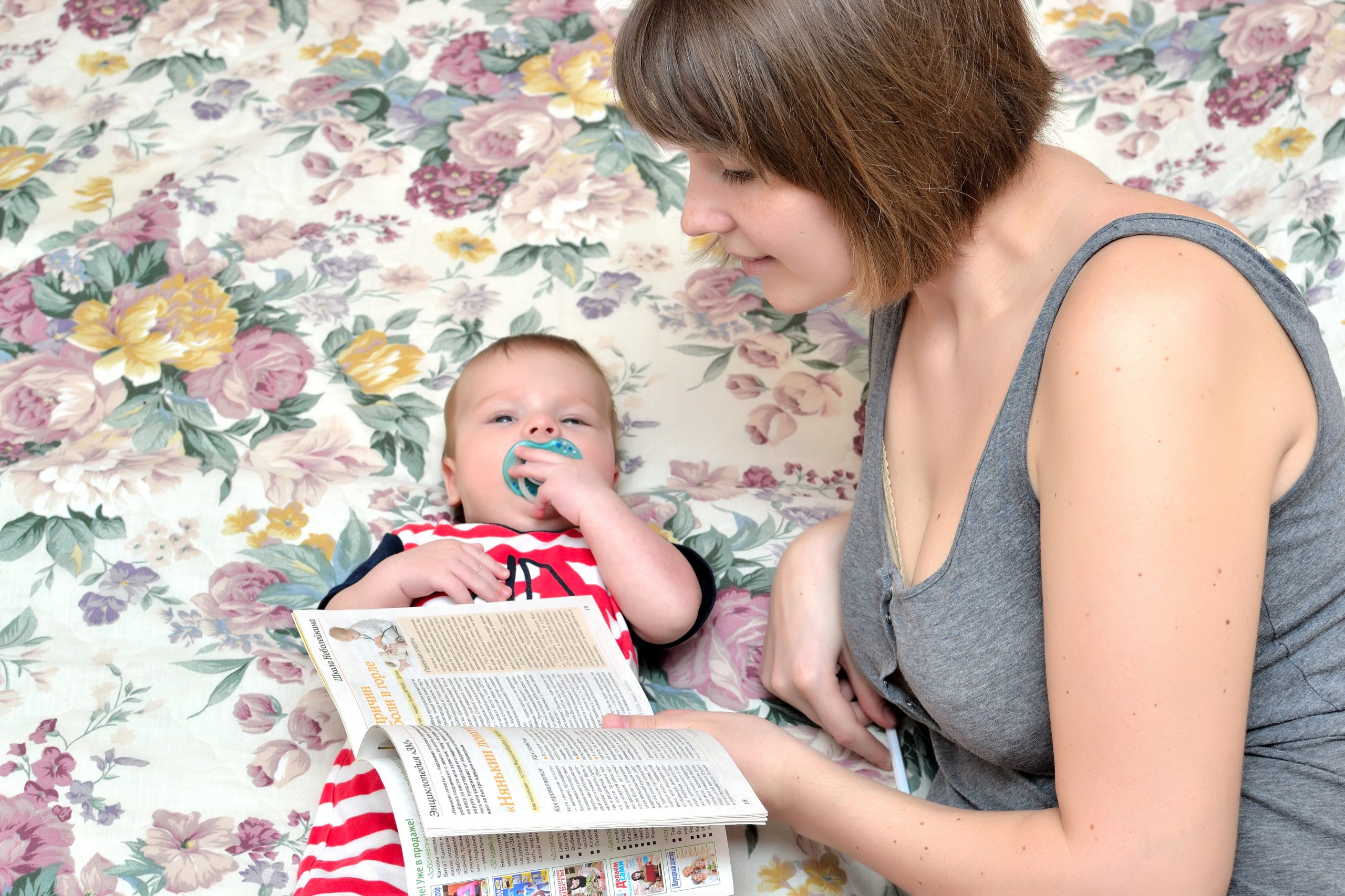 How to Keep a Baby Entertained: 14 Steps (with Pictures)