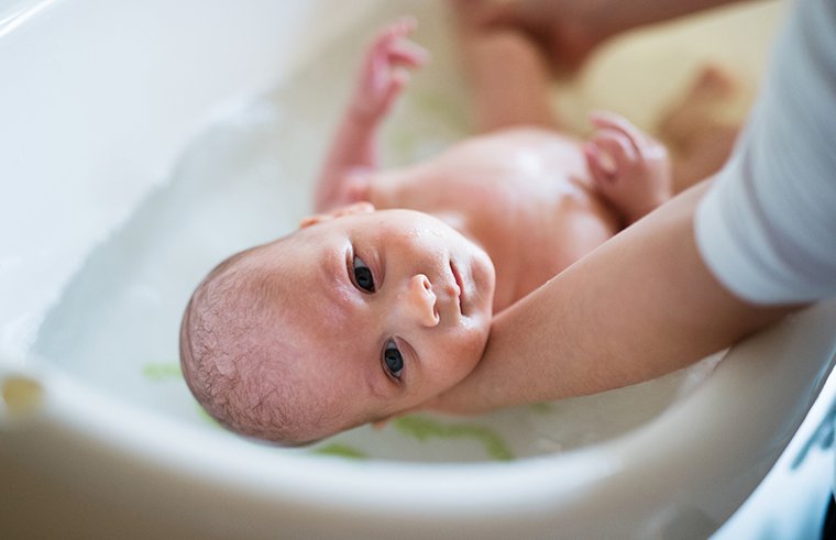 How to safely bathe your newborn: Simple steps for baby