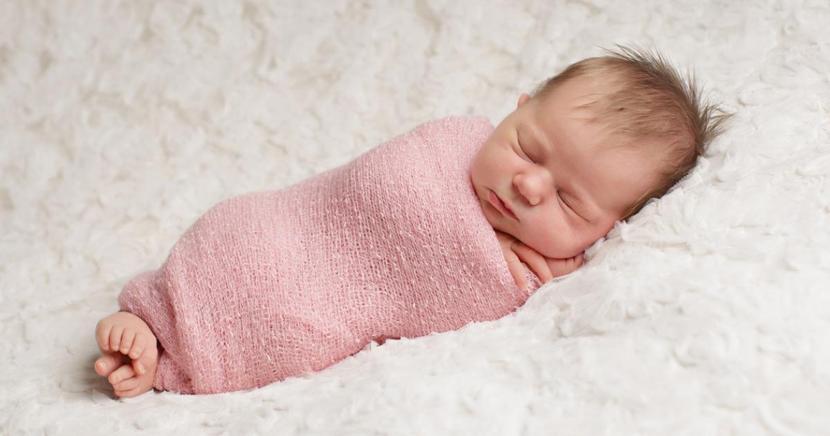 Top Swaddling Dos and Donts for Your Newborn