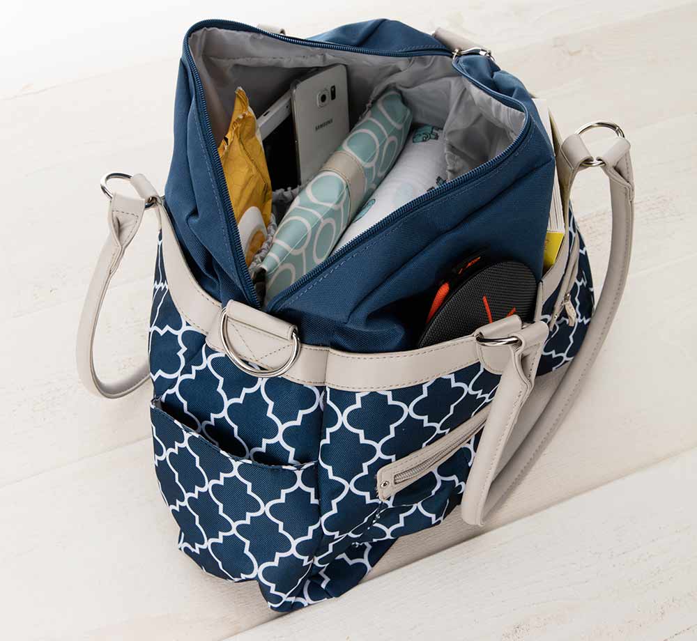 What to pack in a diaper bag for a newborn