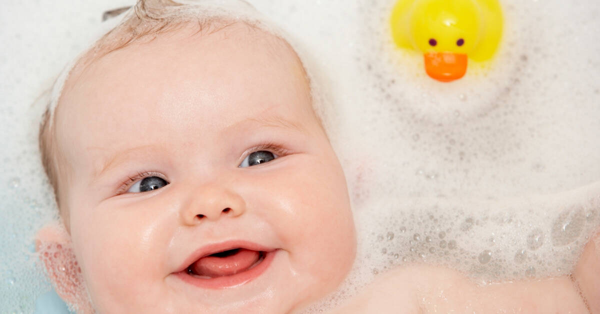 Why does my baby hate the bath? Tips to help