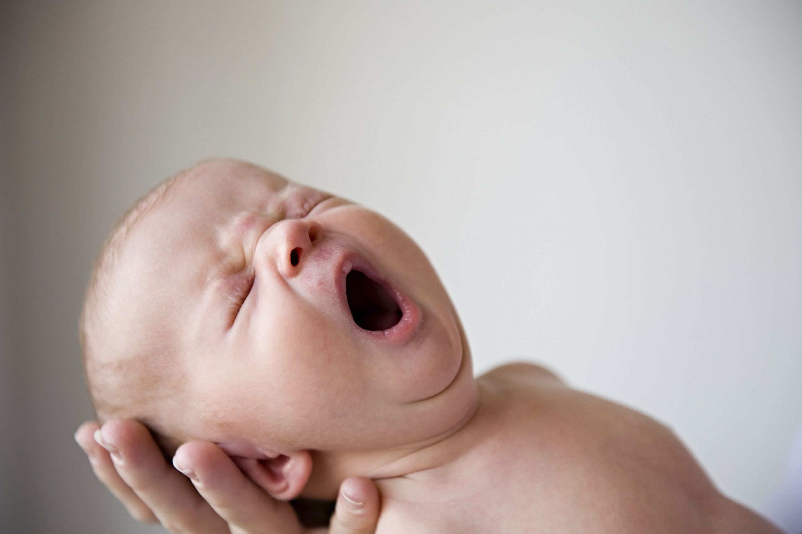 Why is my newborn NOT sleeping? (and screaming instead ...
